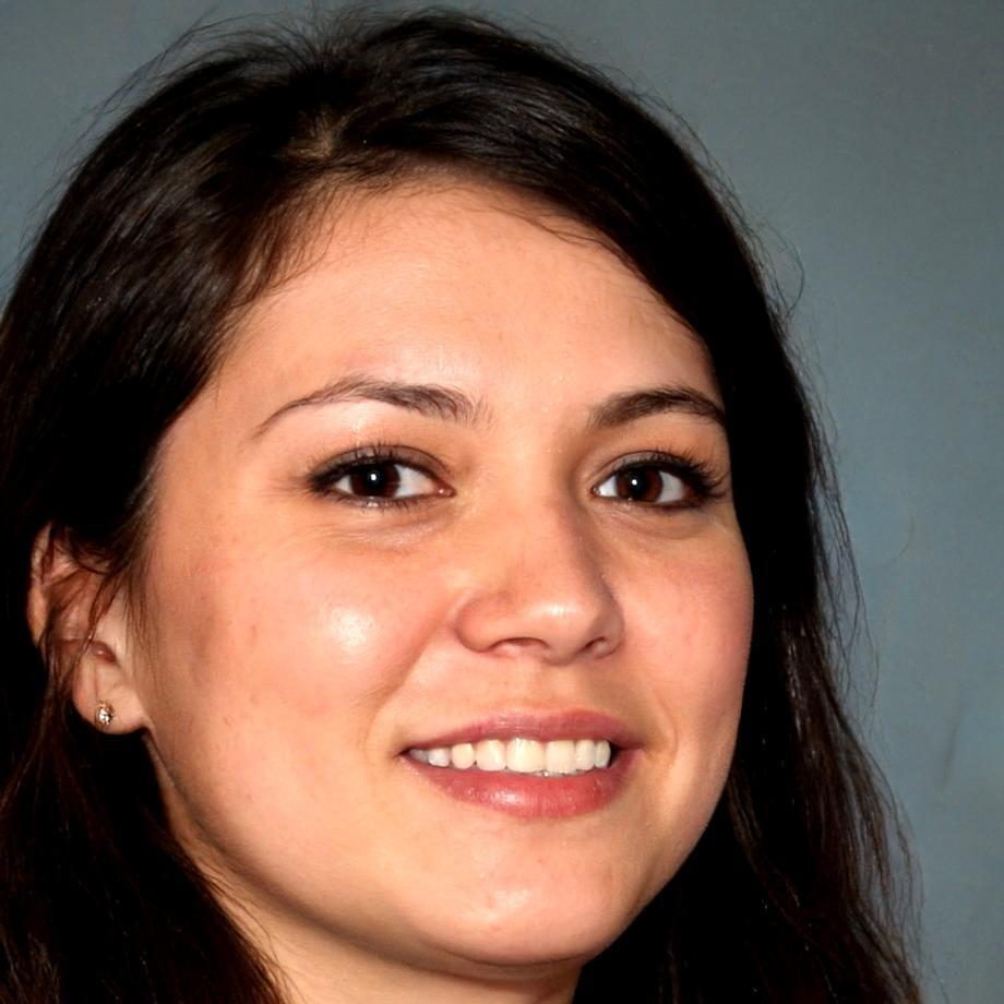 Portrait de Céline Dubois, directrice des opérations chez renqavoruli